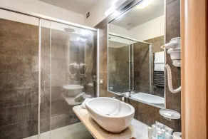 Roma Boutique Hotel - Bathroom