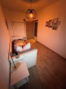 Charming 3-Room Apartment in Hoyerswerda, Lusatian Lake District - Camera