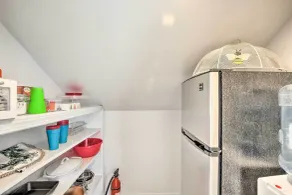 Elegant Connecticut Home: Fireplaces, Pet Friendly - Interior