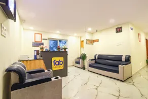 FabHotel VK's Gandimaisamma - Nr. Mahindra University - Resepsjon