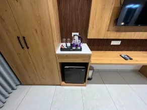 Hotel Premji by Shivalaya Darshanam - Room