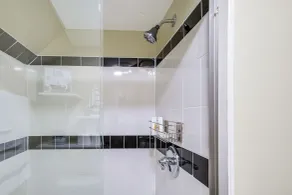 11 Mi to Downtown Baltimore: Middle River Townhome - Interior