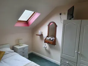 Launard House - Room