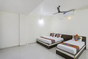 Fabexpress Park View - Room