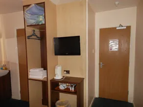 The Gatwick White House Hotel - Room