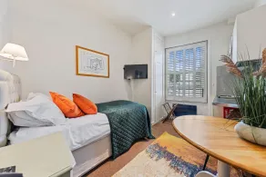 Vancouver Hotel & Studios - Chambre