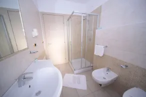 Hotel Club Kennedy - Badeværelse