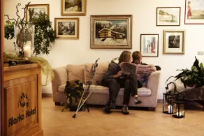 Hotel Alaska - Coin salon dans le hall