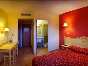 LOGIS HOTEL & RESTAURANT L'ETAPE Bouc Bel Air - Gardanne - Room