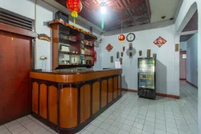 RedDoorz at Jalan Babepalar Rike Manado - Reception