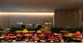 Grand Cosmopolitan Hotel - Restaurant