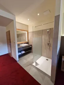 Genuss- und Wellnesshotel Puchas Kukmirn - Baño