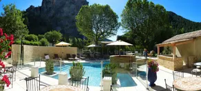Nouvel Hôtel du Commerce - Piscina