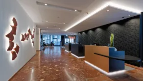 DoubleTree by Hilton Hannover Schweizerhof - Reception