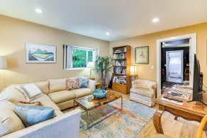 Hot Tub & Views: 'Secret Garden' Fort Bragg Cabin - Interiör