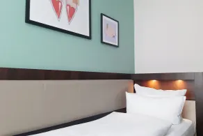 Garner Hotel Hamburg - Graf Moltke by IHG - Room