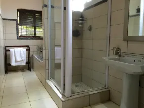 Benka LifeStyle Country Cottages - Bathroom