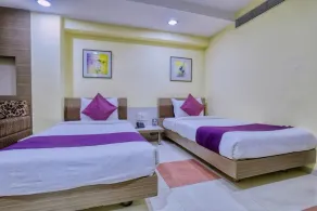 Hotel Amrit Residency - Habitación
