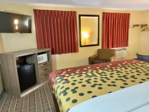 Econo Lodge Lansing - Leavenworth - Rum