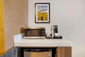 Hilton Garden Inn Colorado Springs Airport - Room