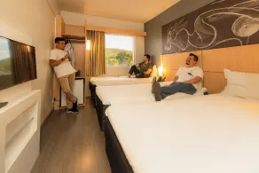 Ibis Guaratingueta Aparecida - Circuito da Fé - Room