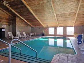 Ramada by Wyndham Platte City KCI Airport - Pool