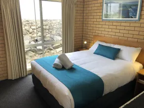 Port Campbell Parkview Motel & Apartments - Room