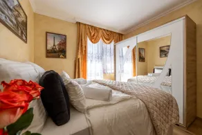 Vörös Álom Apartman Panzió - Habitación