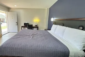 Economy 7 Inn Near Hampton University VA - Rum