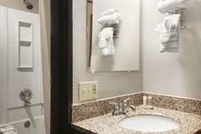 Super 8 by Wyndham Bozeman - Salle de bain