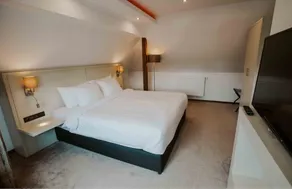 Republique - Room