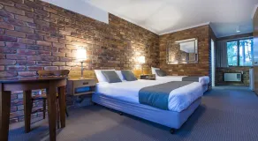 Montville Mountain Inn - Room
