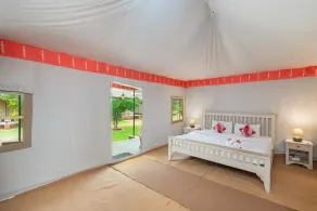 Delta 105 - A Military Themed Adventure Park - Room