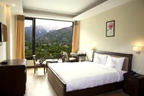 The Katoch Grand Resort - Chambre
