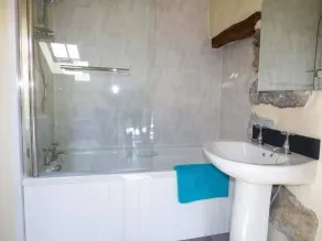 Y Stabal - Badezimmer