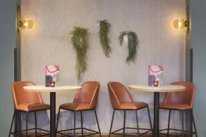 Premier Inn Llanelli Central East - Restaurant
