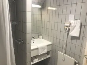 City Hotel Nattergalen - Bathroom