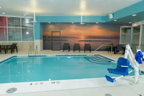 Hampton Inn & Suites Erie Bayfront - Pool