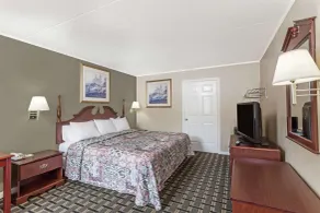 Days Inn by Wyndham Lenoir City - Chambre