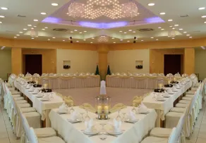 Chris & Eve Mansion - Restaurant