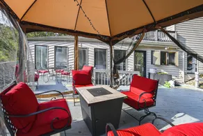 Group Getaway w/ Lake Access in Bronston! - Interiör