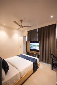 Hotel Shri Govindam Banaras with Parking - Room