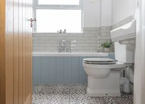 38 Venn Park - Bathroom