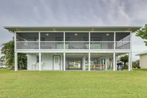 Dock + Canal View: Tranquil Escape in Punta Gorda - Interiør