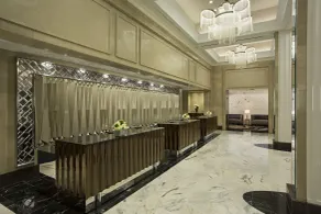 Loews Regency New York Hotel - Hall