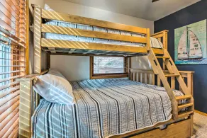 Peaceful Russellville Cabin Close to Lakes! - Zimmer