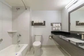 Studio 6 Suites Perris, CA - Salle de bain