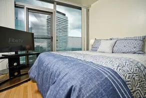 The Front Apartments - Room