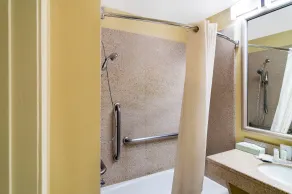 Quality Suites Midland North Loop 250 - Salle de bain