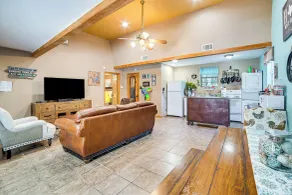 1 Mi to Park & Boat Ramp! Lake Texoma Retreat - Innenbereich